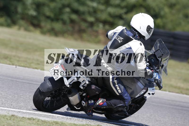 /Archiv-2025/49 26.08.2025 Cornu Master School ADR/gruen-vert/17